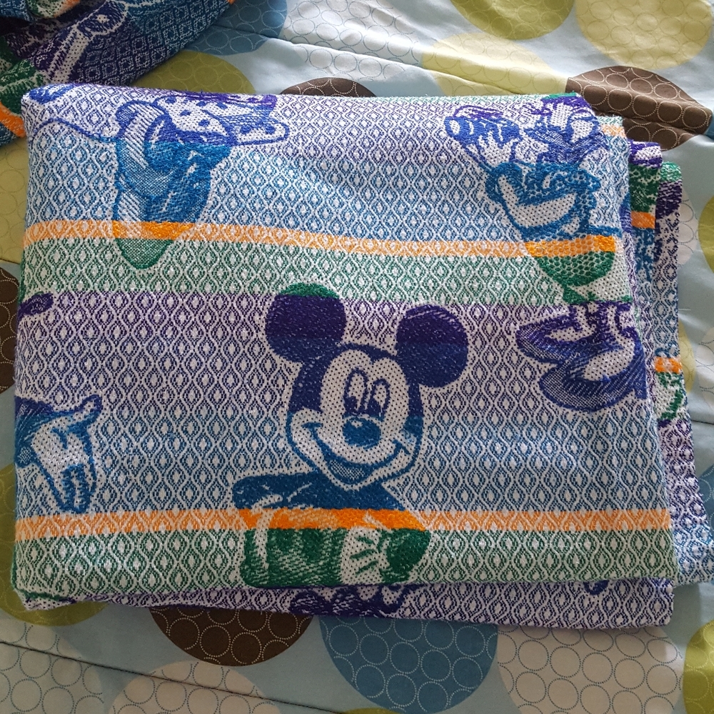 Disney blanket artisan #1